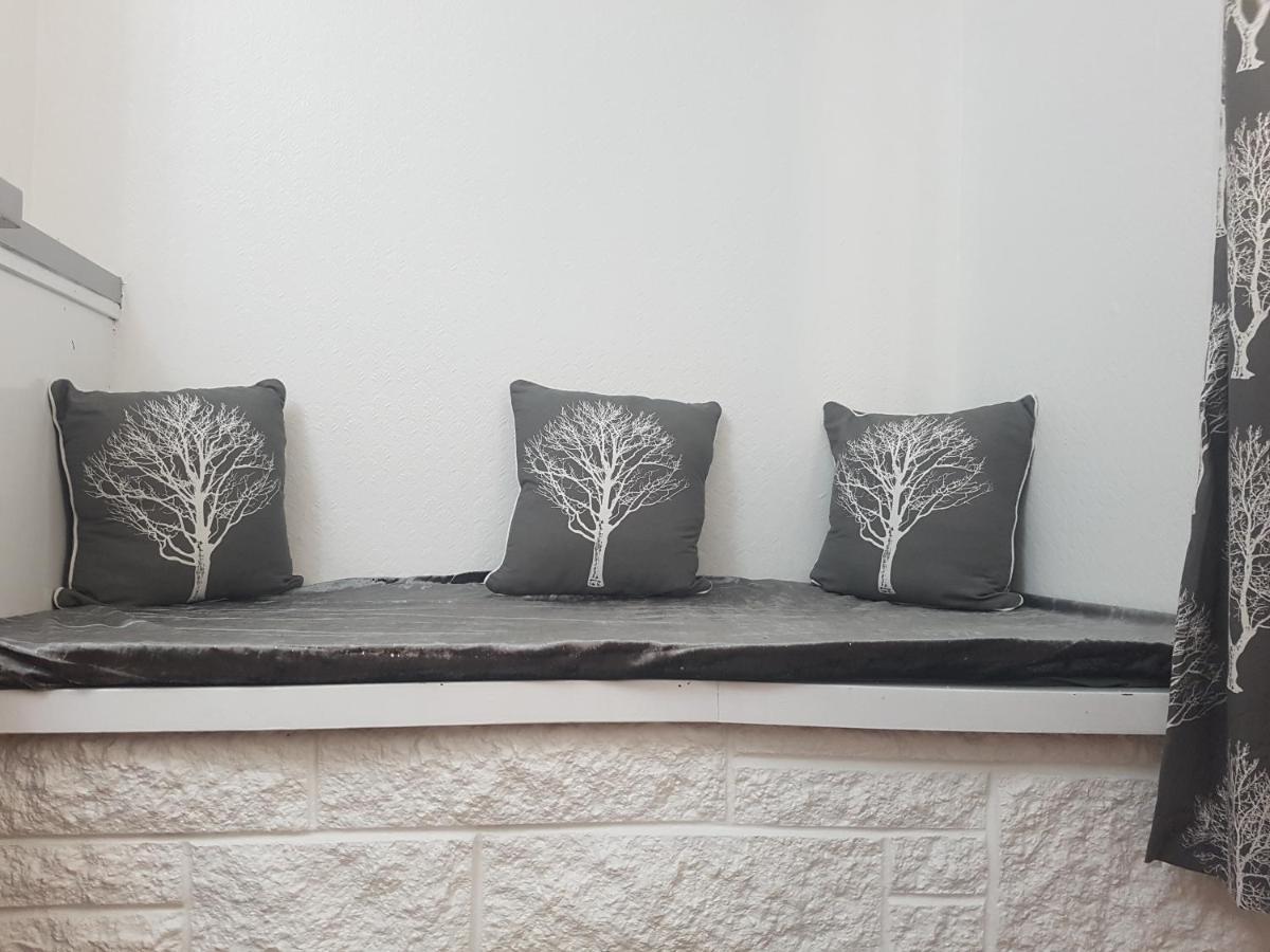 Cosy Room In Galashiels Exterior photo